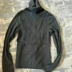 Takeout Gray 90s Turtleneck  L (must be bundled with another item)